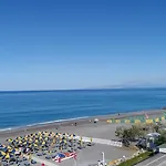 Felix 4* Scalea