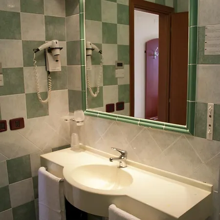 Felix Hotel